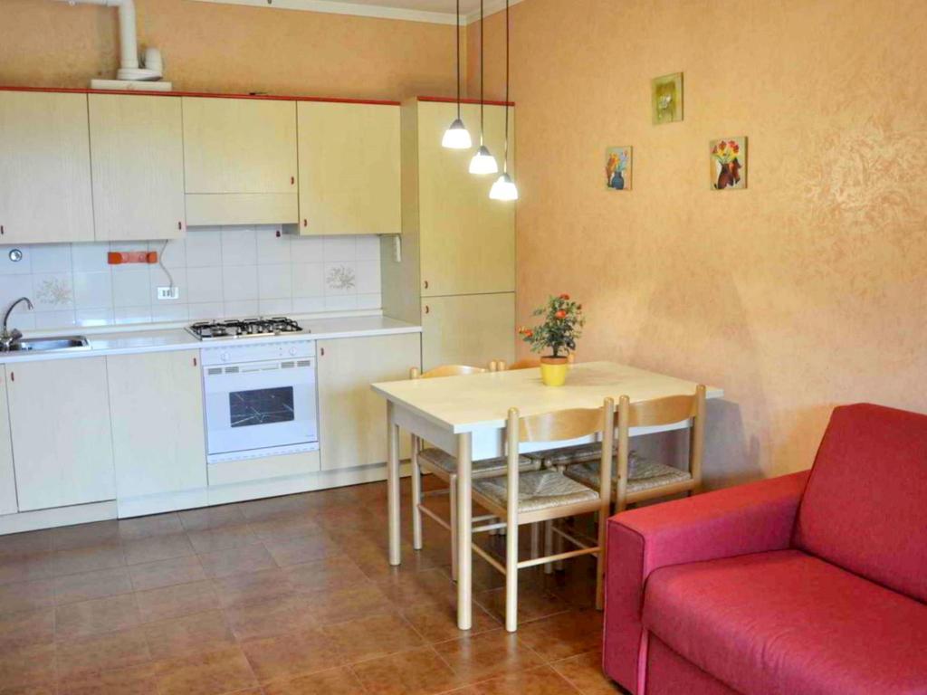Belvilla By Oyo Enticing Holiday Home With Pool Lazise Esterno foto