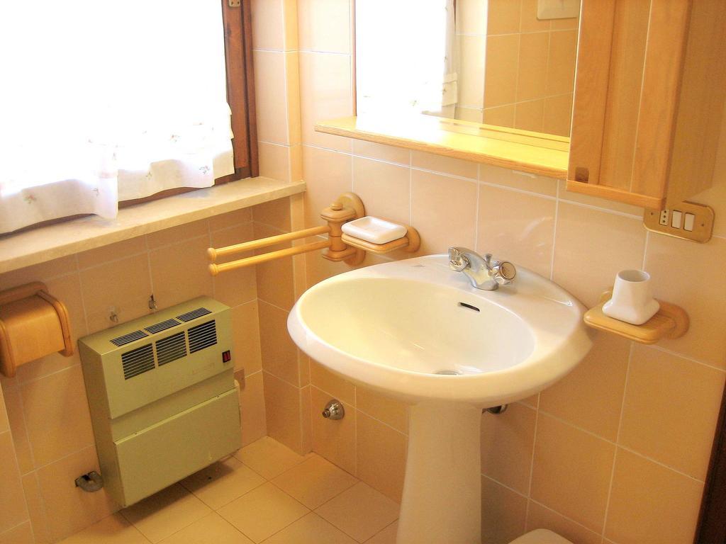 Belvilla By Oyo Enticing Holiday Home With Pool Lazise Esterno foto