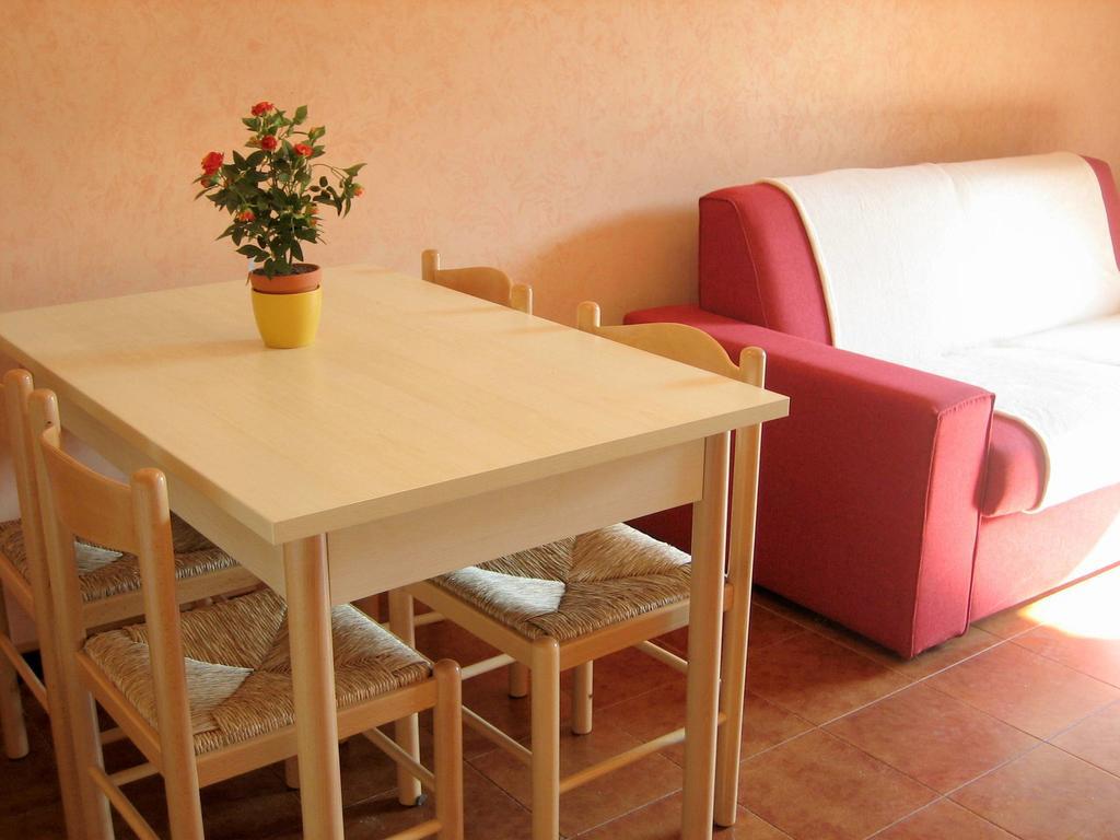 Belvilla By Oyo Enticing Holiday Home With Pool Lazise Esterno foto