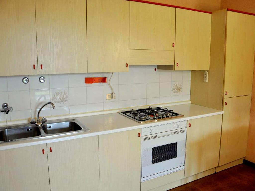 Belvilla By Oyo Enticing Holiday Home With Pool Lazise Esterno foto