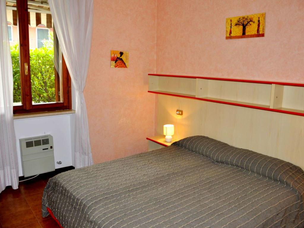 Belvilla By Oyo Enticing Holiday Home With Pool Lazise Esterno foto