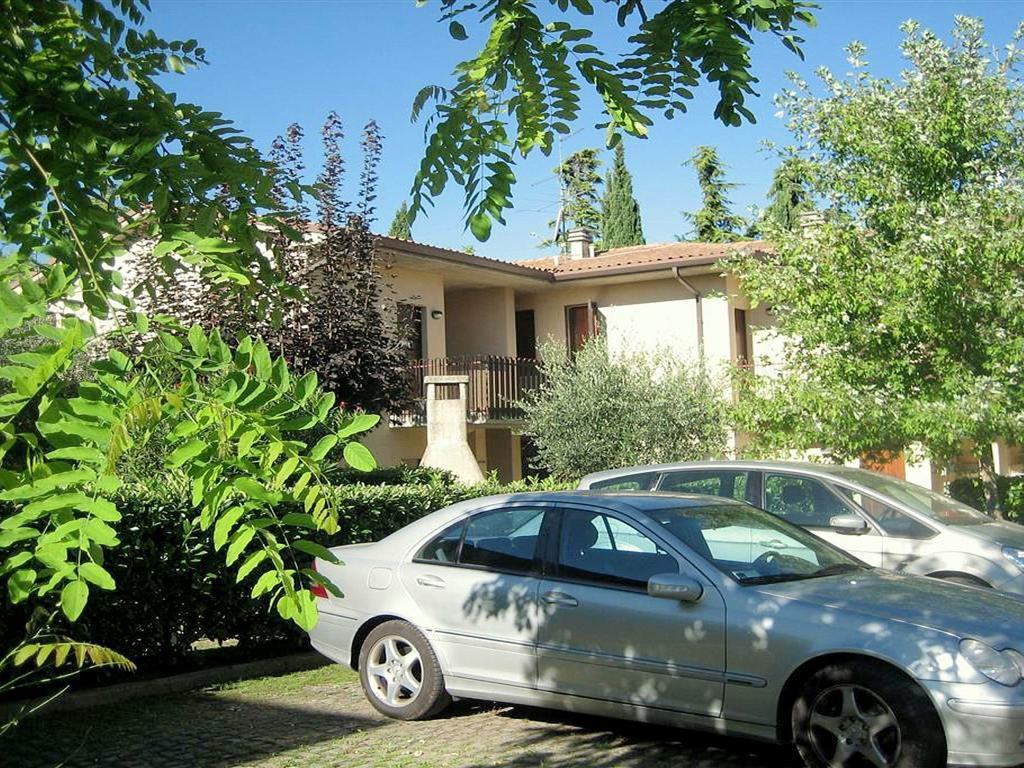 Belvilla By Oyo Enticing Holiday Home With Pool Lazise Esterno foto
